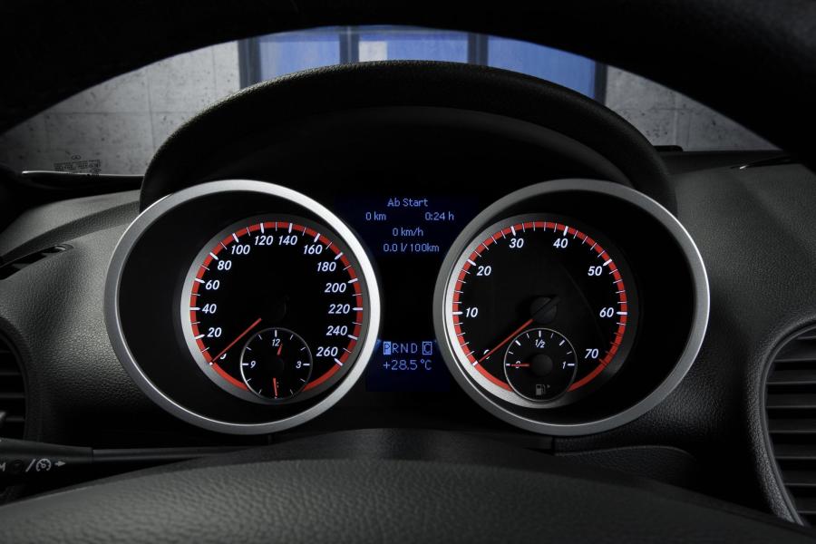  Mercedes-Benz SLK-Class Edition 10 2008 года  (фото 2 из 11)